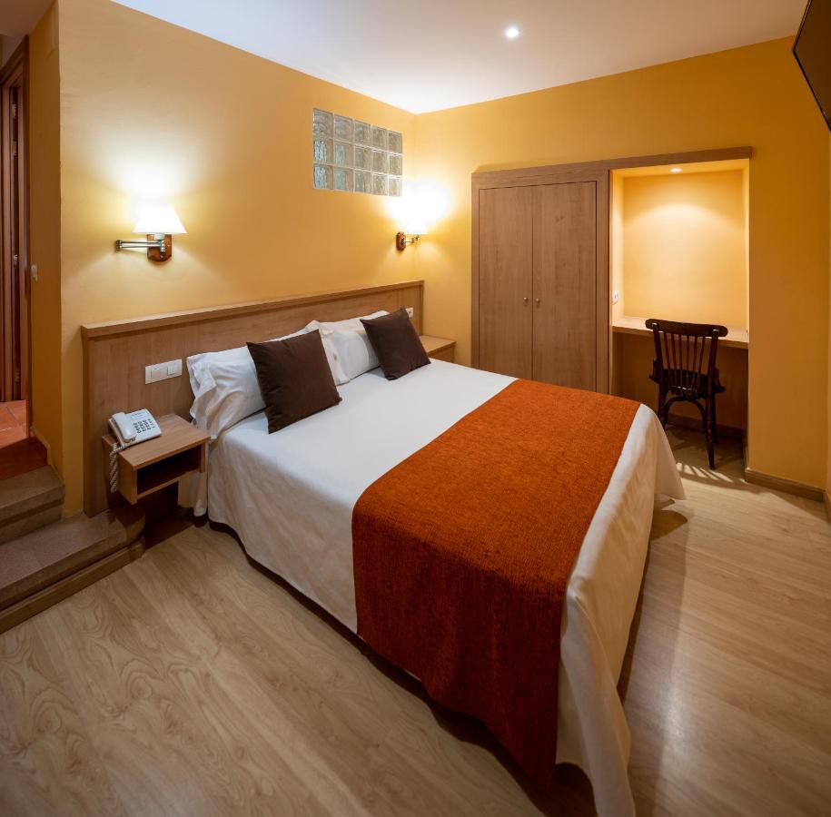 Hotel Ripoll サンティラリ・サカルム エクステリア 写真